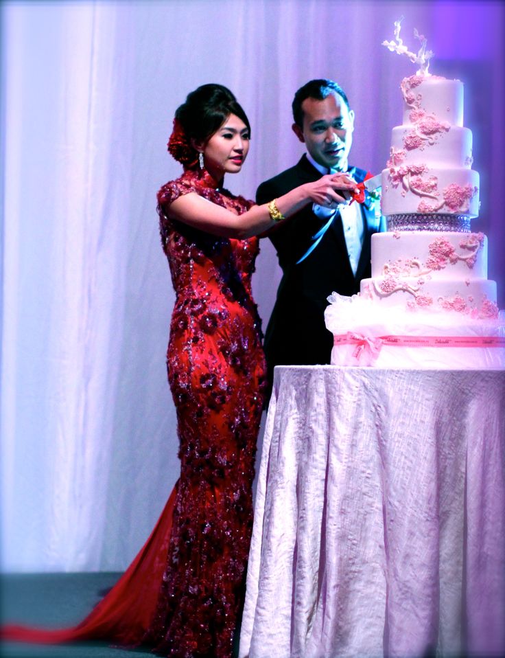 Bride in red!