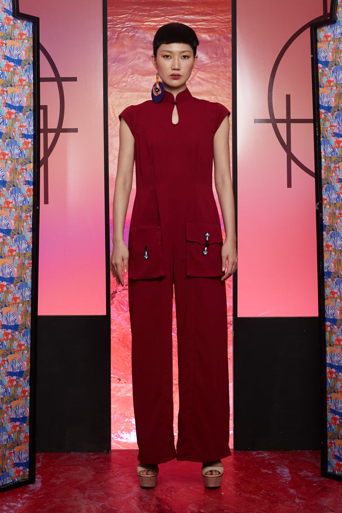 MAROON CREPE WITH BLACK CHINESE BUTTON - JUMPSUIT WITH 2 POUCH POCKET AND MANDARIN COLLAR - MAROON