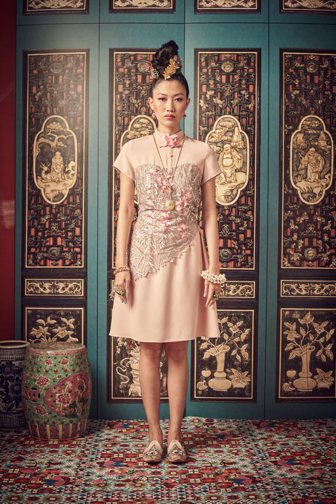 CREAM POLY BASE WITH PINK FLORAL LACE - SWEETHEART NECKLINE WITH MANDARIN COLLAR DRESS - CREAM - Melinda Looi - Official Website