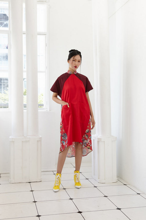 Pre-Order RED, MAROON AND FLORAL PRINTED COTTON - A LINE DRESS WITH DETACHABLE COLLAR AND FRONT POCKETS - RED