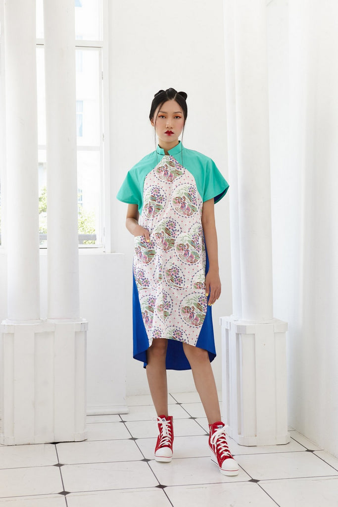 Pre-Order YUANYANG PRINTED COTTON - A LINE DRESS WITH DETACHABLE COLLAR AND FRONT POCKETS - GREEN