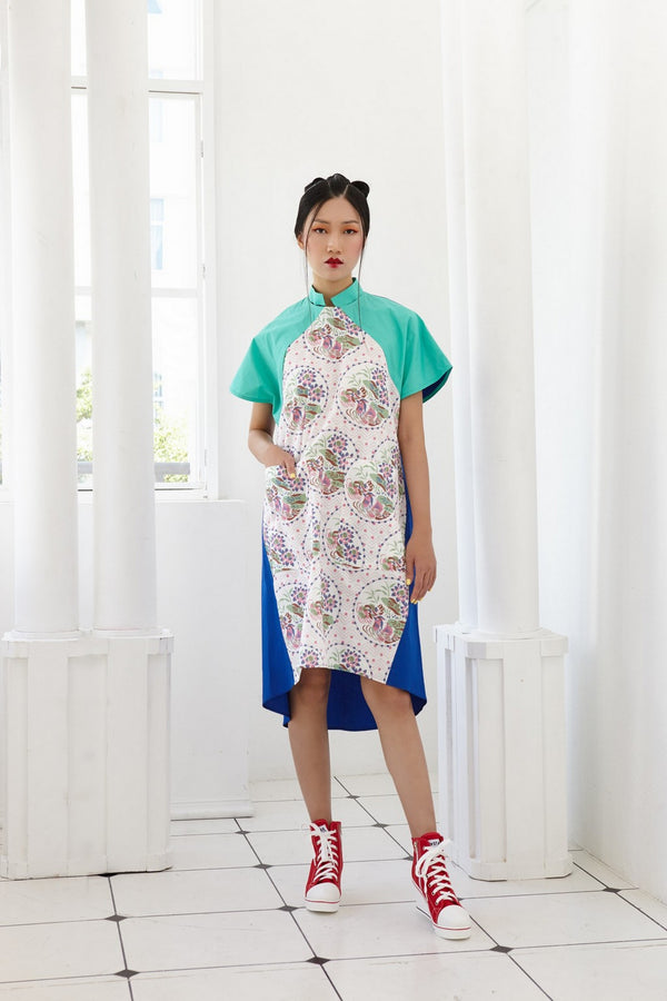 Pre-Order YUANYANG PRINTED COTTON - A LINE DRESS WITH DETACHABLE COLLAR AND FRONT POCKETS - GREEN