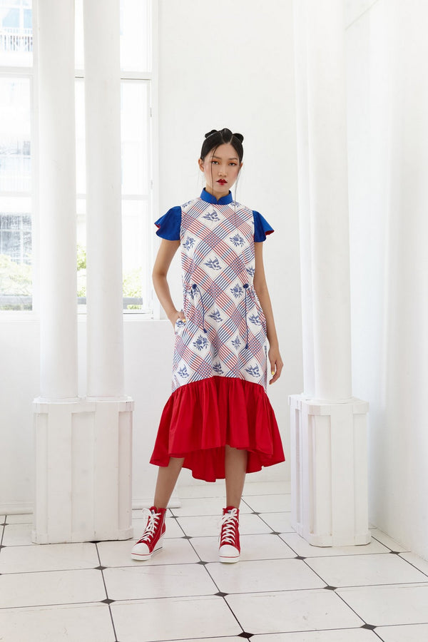 Pre-Order RED, BLUE AND YAN ZI PRINTED COTTON LONG DRESS WITH GATHERED HEM AND REVERSIBLE SLEEVE WITH DETACHABLE COLLAR - RED