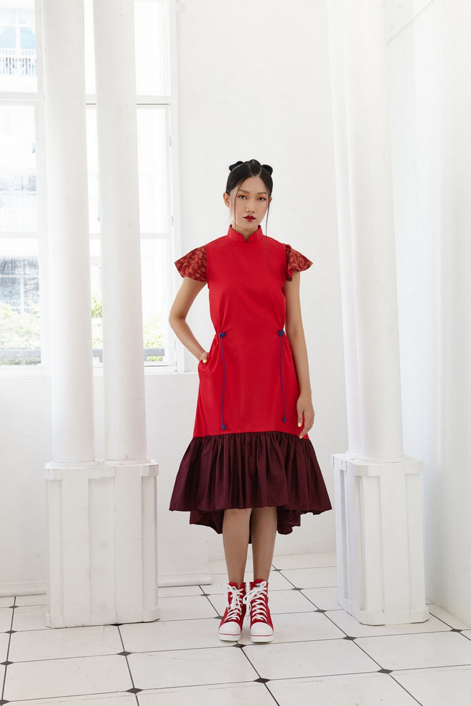 Pre-Order RED AND MAROON COTTON WITH RED BATIK LONG DRESS WITH GATHERED HEM AND REVERSIBLE SLEEVE WITH DETACHABLE COLLAR - MAROON