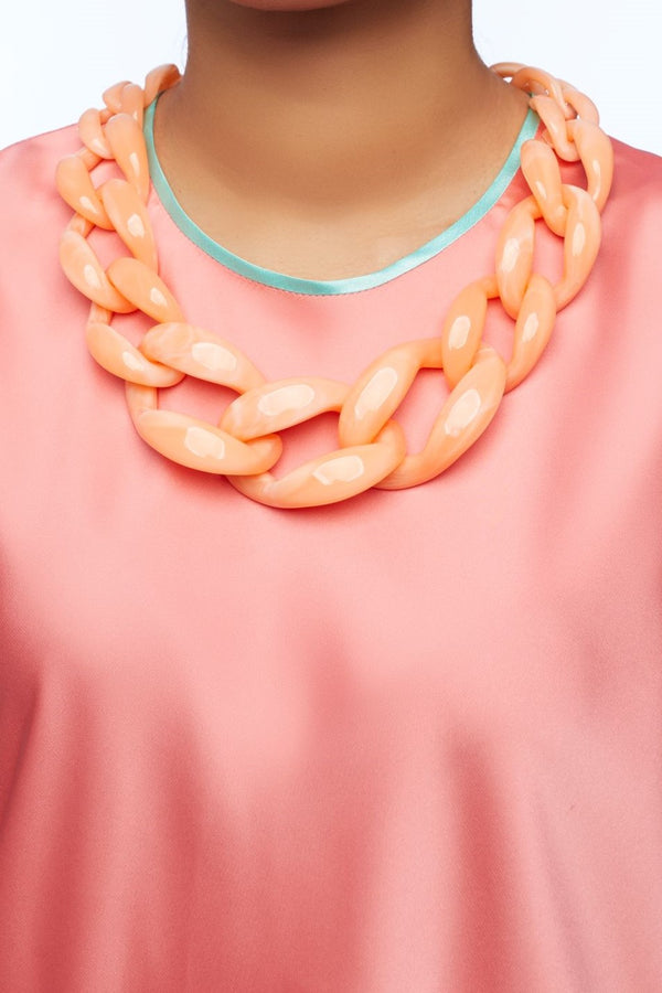 ARC ARCYLIC TRANSPARENT CHUNKY NECKLACE WITH BACK HOOK OPENING - SALMON